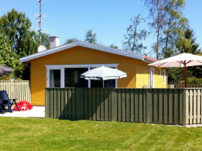 Modish Holiday Home in V ggerl se with Barbecue
